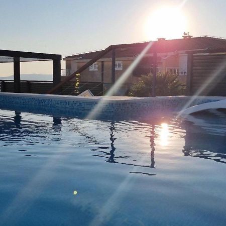 Skypool Suite 77 With Private Pool Макарська Екстер'єр фото